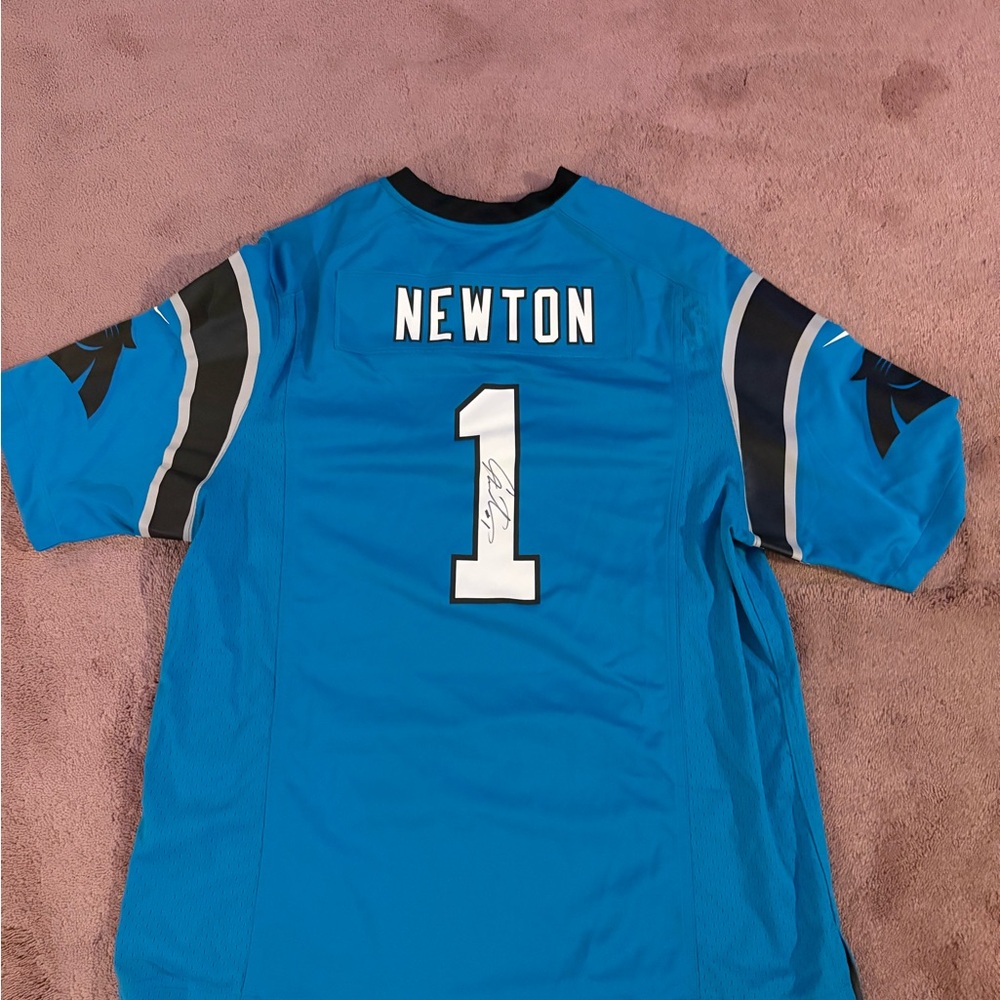 NFL Carolina Panthers Cam Newton Blue and Black Jersey Shirt SIGNED - Picture 4 of 4